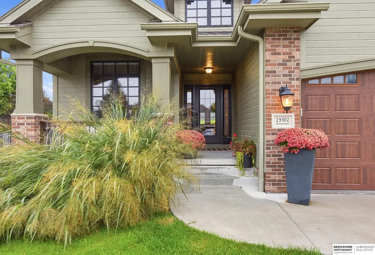 19302 Blaine Street, Omaha, NE 68135 - #1