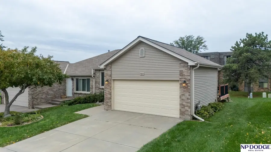 901 Phillips Drive, Lincoln, NE 68521 - #2