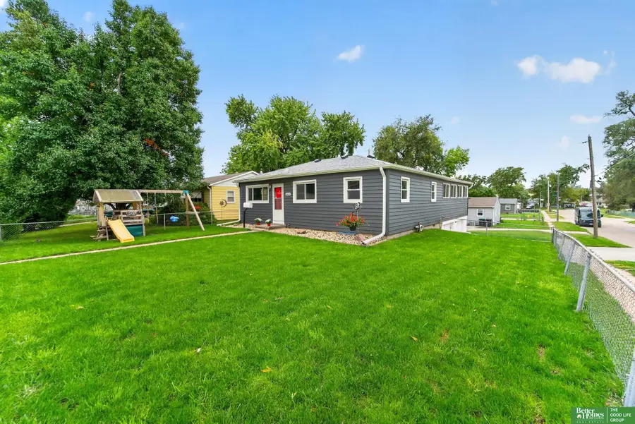 4454 S 61 Street, Omaha, NE 68117 - #2