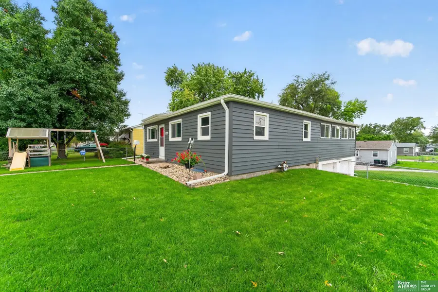 4454 S 61 Street, Omaha, NE 68117 - #3