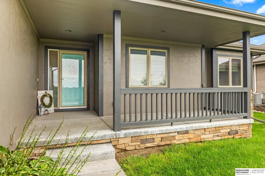 1402 N 180th Avenue, Elkhorn, NE 68022 - #2