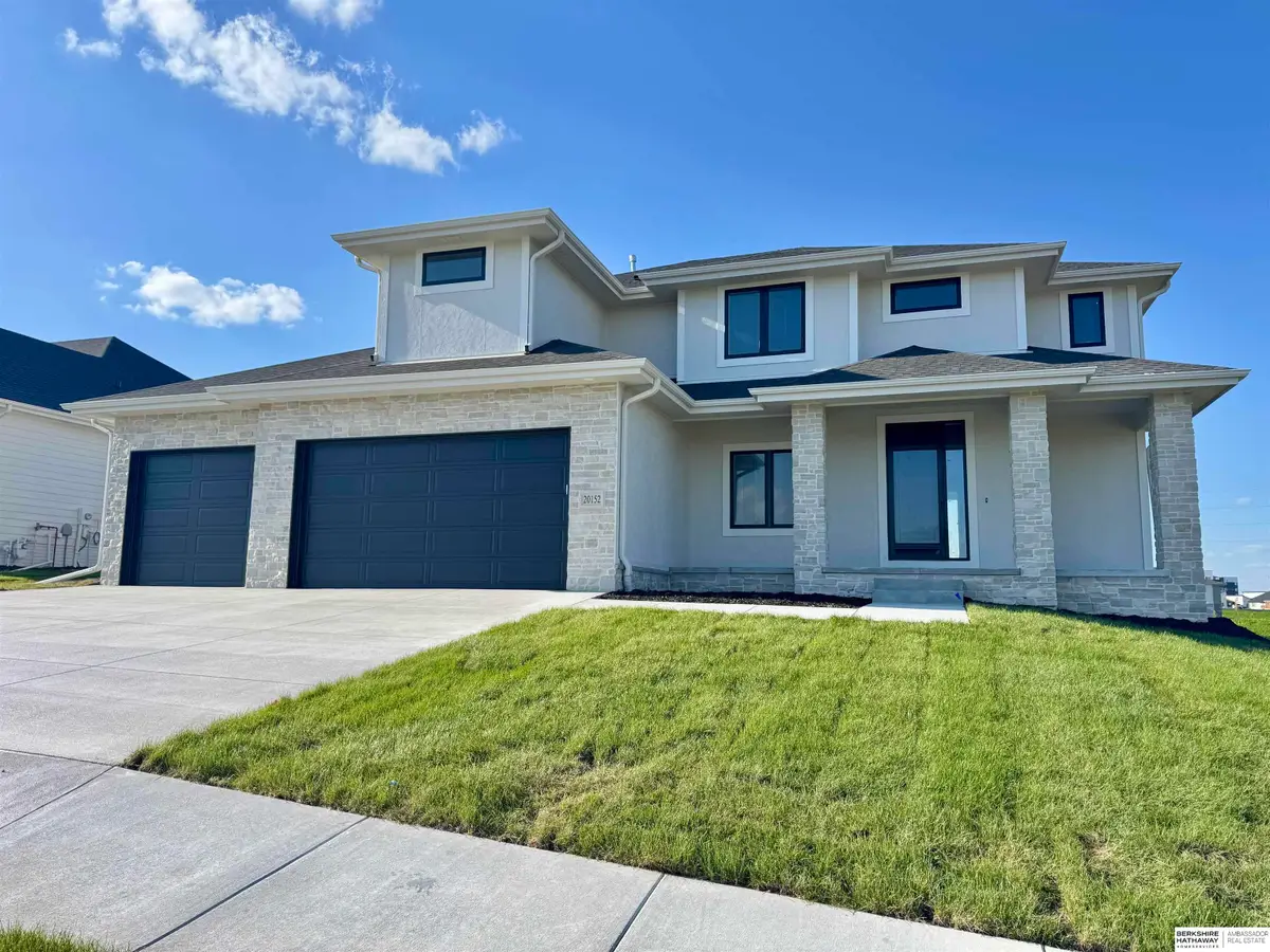 20152 T Street, Omaha, NE 68135 - #1