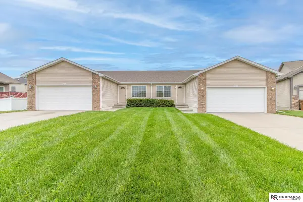 6661 Grays Peak Court, Lincoln, NE 68521