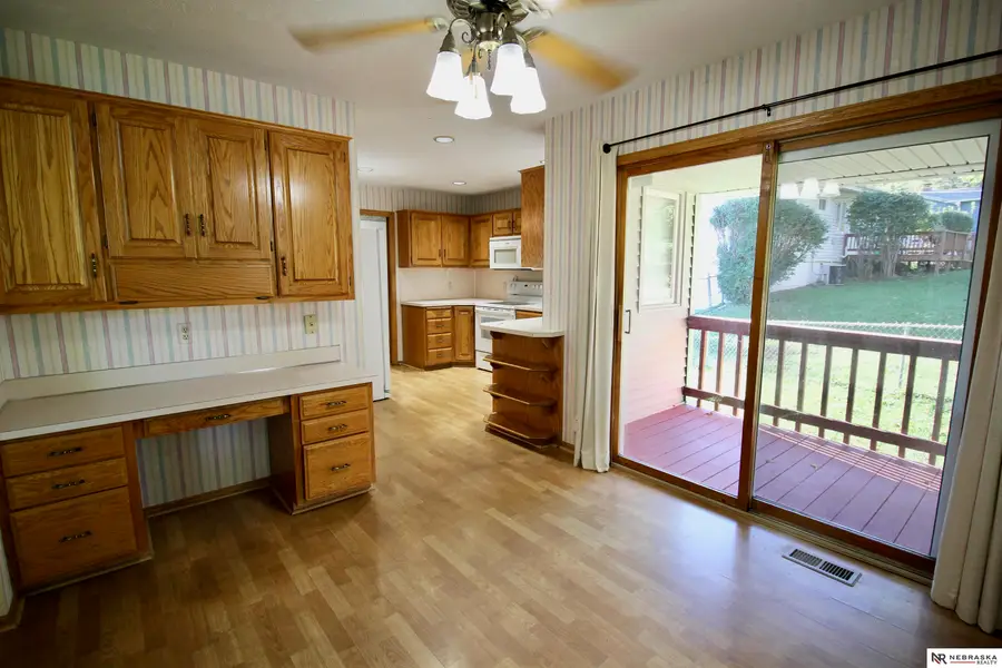 4604 Ridgeway Road, Omaha, NE 68134 - #2