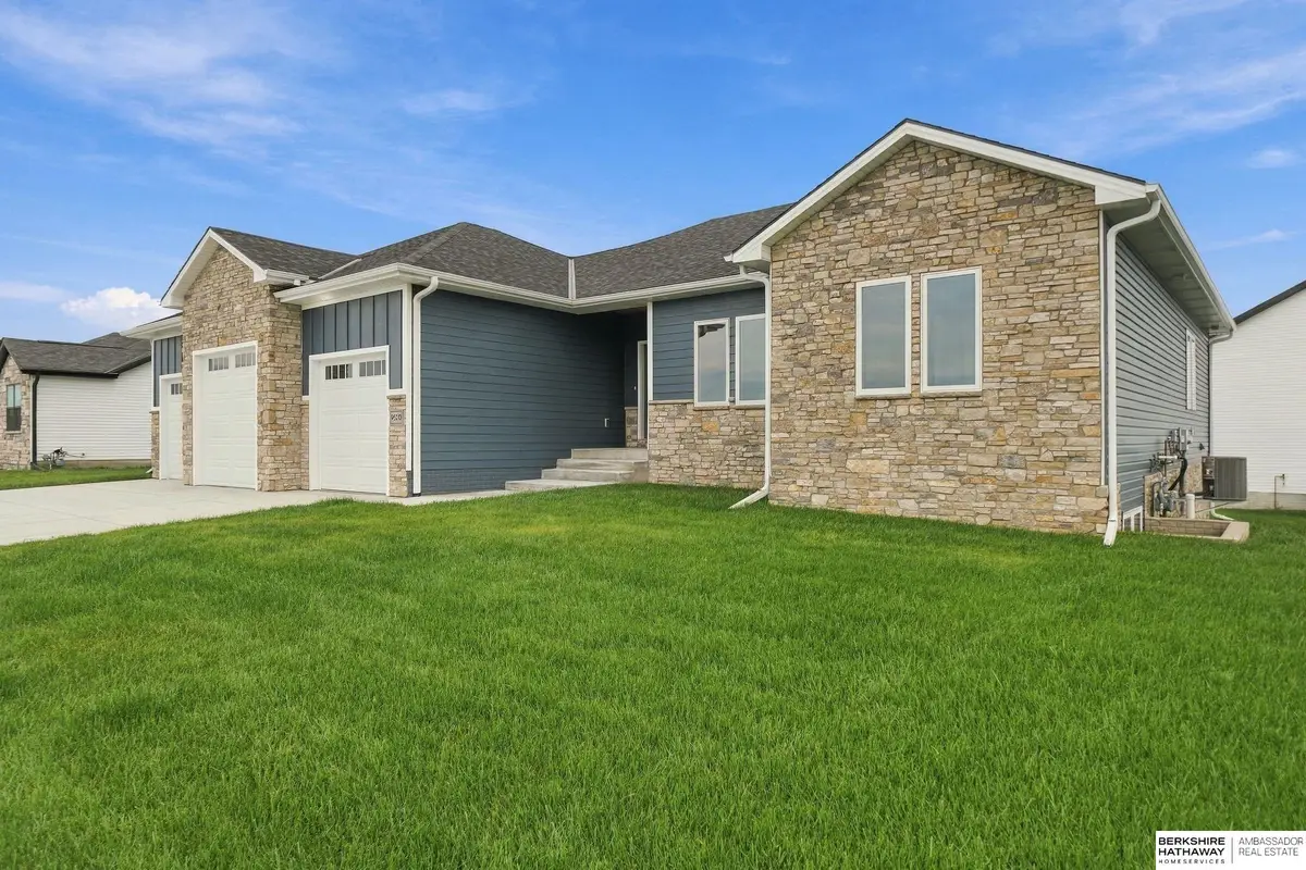 9520 Delano Drive, Lincoln, NE 68516 - #1