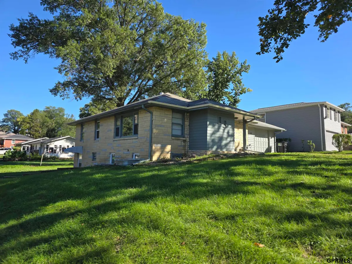 3208 S 46th Street, Lincoln, NE 68506 - #1