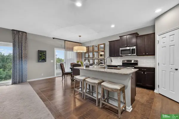 17567 Wirt Street, Omaha, NE 68116