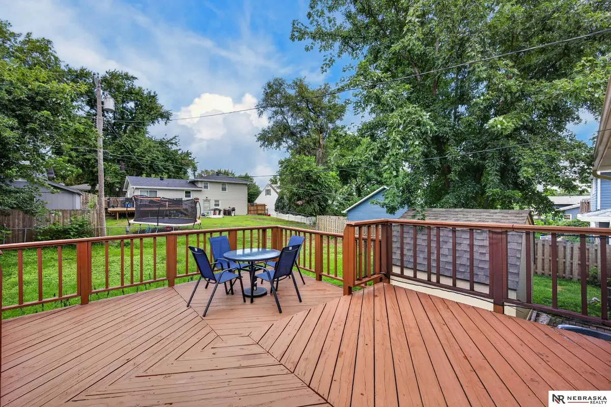 810 S Grandview Avenue, Papillion, NE 68046 - #1