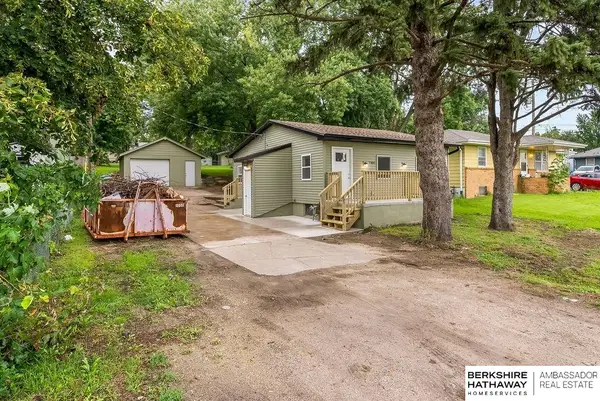 7306 S 28 Street, Bellevue, NE 68147