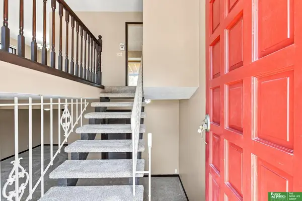 15107 Versaille Street, Bellevue, NE 68123