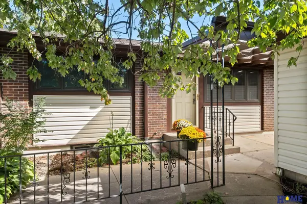 2131 Sandstone Road, Lincoln, NE 68512