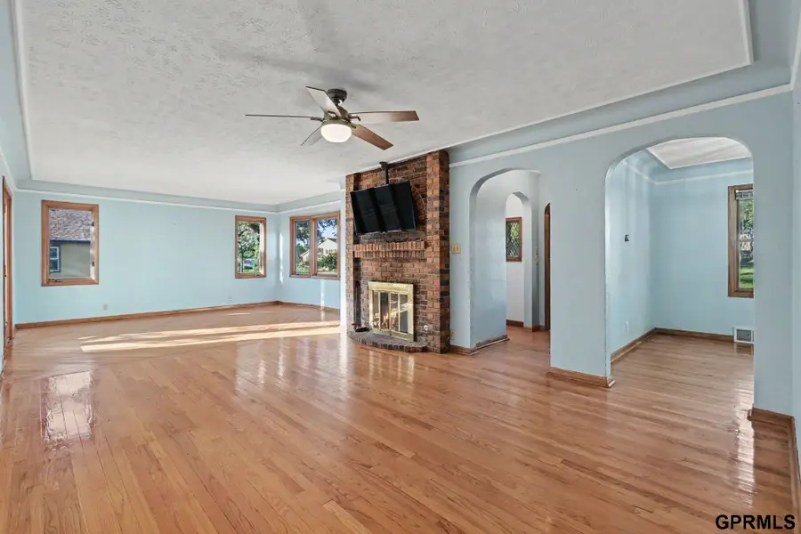 319 N Bellevue Boulevard, Bellevue, NE 68005 - #2