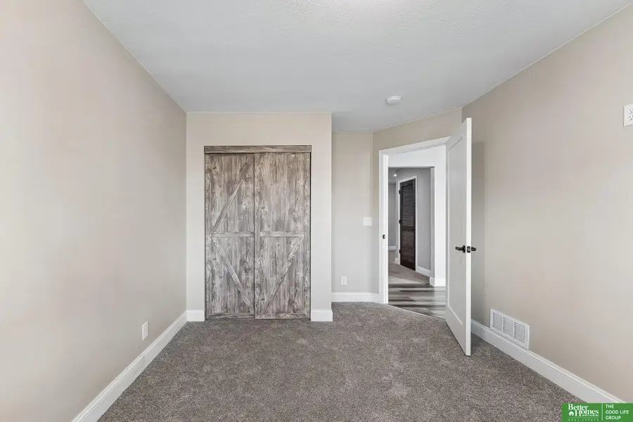 6124 S 189th Avenue, Omaha, NE 68135 - #2