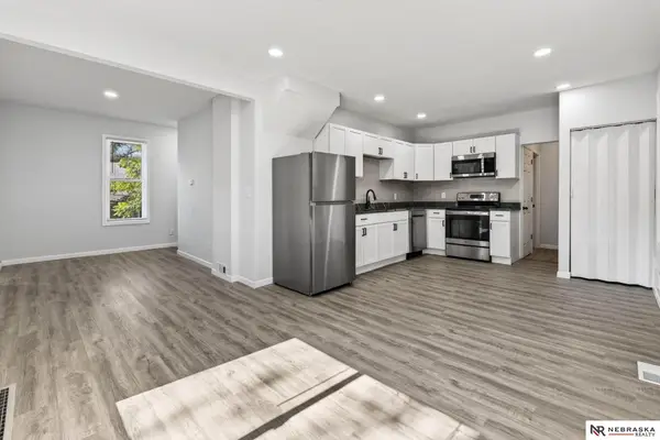 2506 N 66th Avenue, Omaha, NE 68104