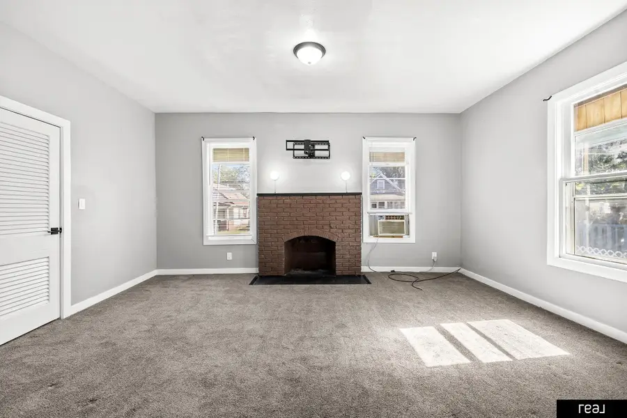 5334 N 27 Avenue, Omaha, NE 68111 - #2