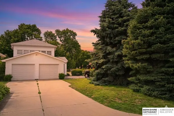 724 N 10th Street, Beatrice, NE 68310
