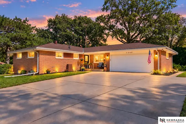 1300 Eldon Drive, Lincoln, NE 68510