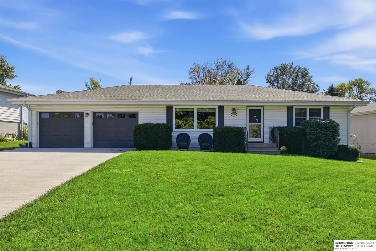 3509 Gateway Road, Elkhorn, NE 68022 - #1