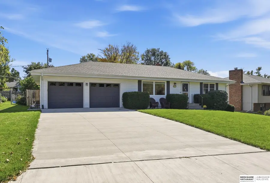 3509 Gateway Road, Elkhorn, NE 68022 - #2