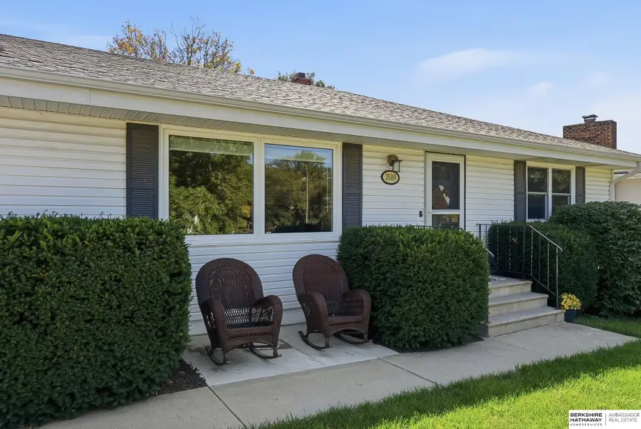 3509 Gateway Road, Elkhorn, NE 68022 - #3