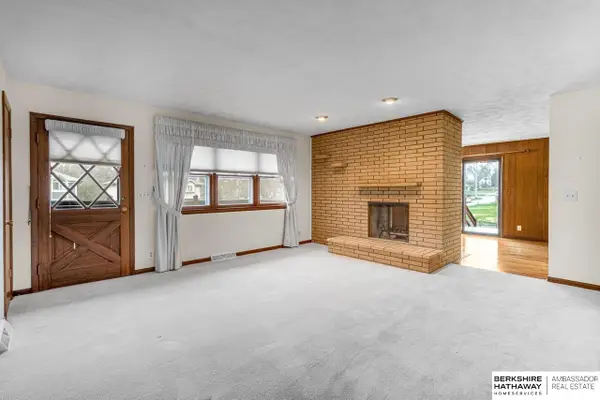 3103 S 50th Street, Omaha, NE 68106