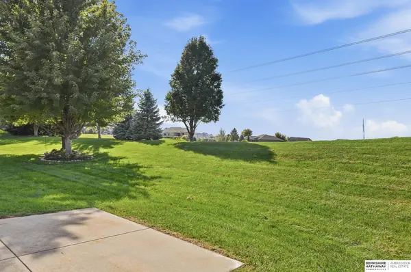 1006 N 185th Street, Elkhorn, NE 68022