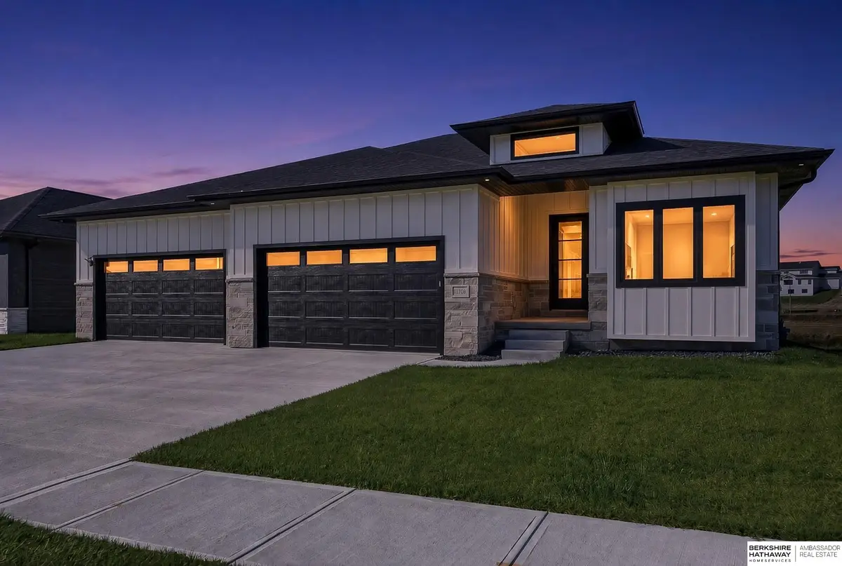 11104 S 218th Street, Gretna, NE 68028 - #1