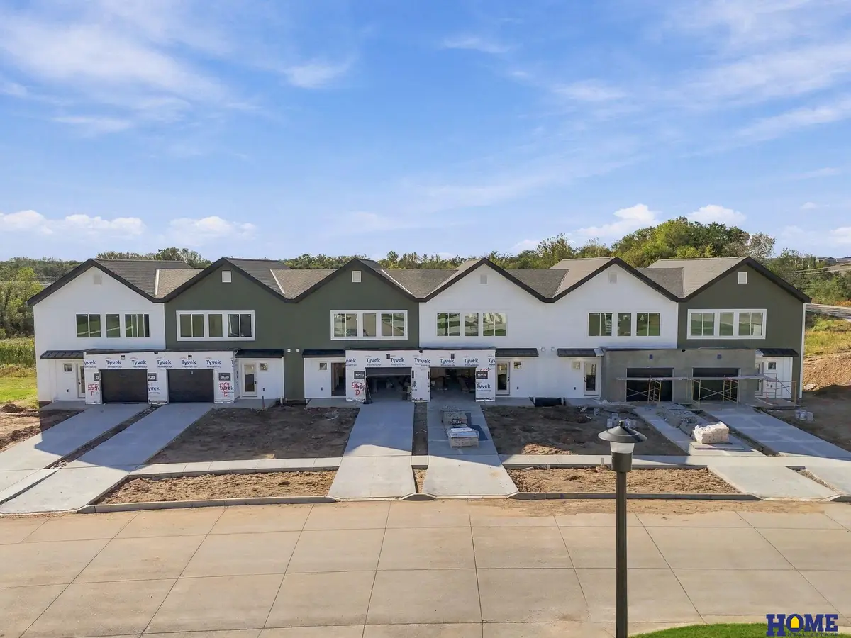 563 W Corsac Road, Lincoln, NE 68523 - #1