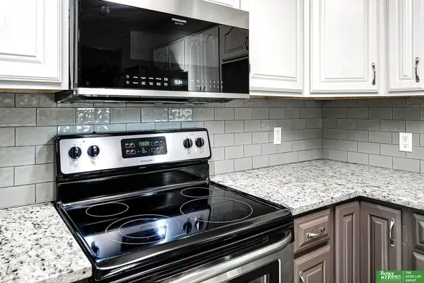 445 Hilltop Avenue, Springfield, NE 68059
