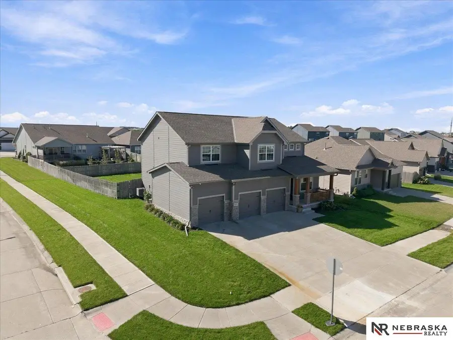 20503 Howe Street, Elkhorn, NE 68022 - #2