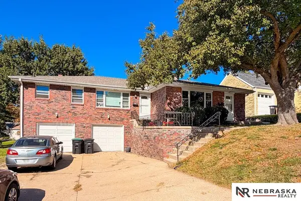 5622-5624 Erskine Street, Omaha, NE 68104