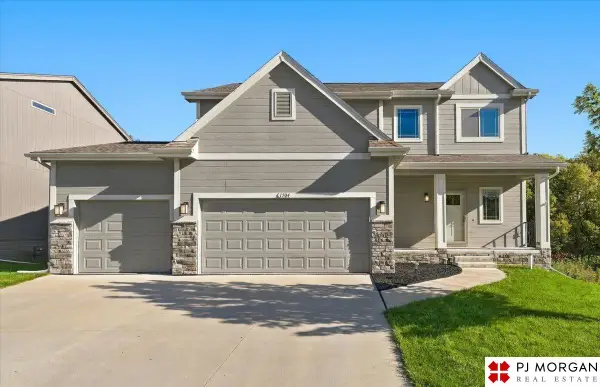 1704 Pilgrim Drive, Bellevue, NE 68123