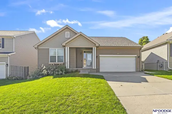 20815 Charles Street, Elkhorn, NE 68022