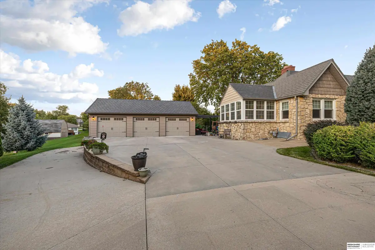209 N Bellevue Boulevard, Bellevue, NE 68005 - #1