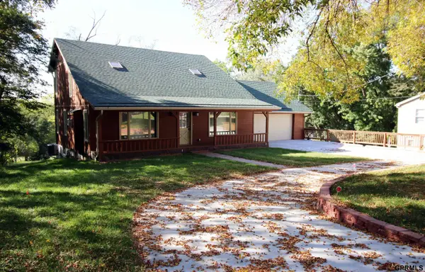 916 Bellevue Boulevard N, Bellevue, NE 68005