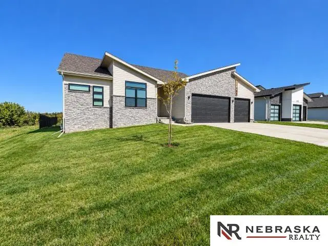10604 Lake Tahoe Drive, Papillion, NE 68046 - #2
