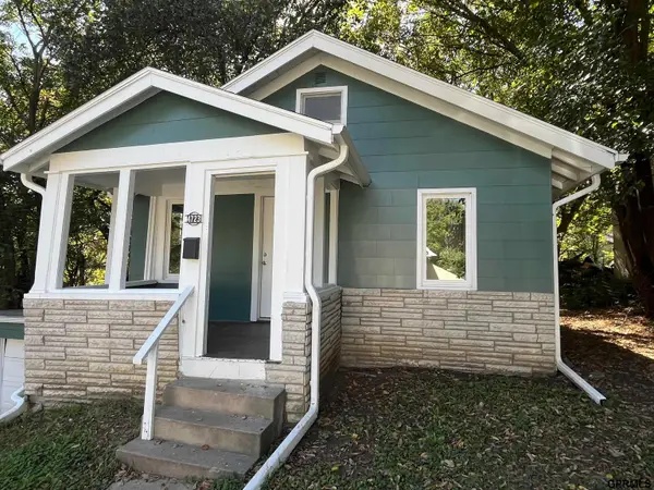 4723 Fowler Avenue, Omaha, NE 68104