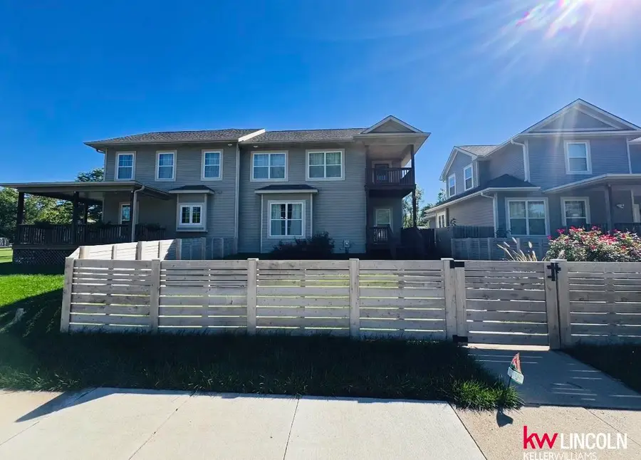 540 N 33rd Street, Lincoln, NE 68503 - #3