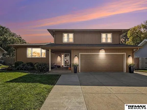 815 Gayle Street, Papillion, NE 68046