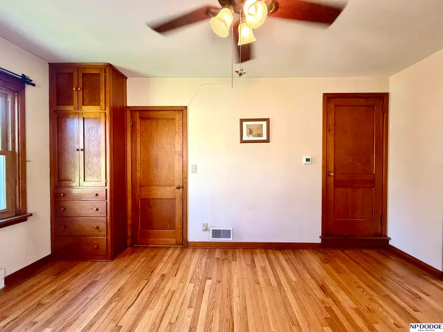 309 N Park Avenue, Oakland, NE 68045 - #3