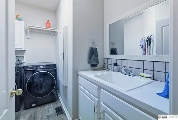 18851 Jones Street, Elkhorn, NE 68022