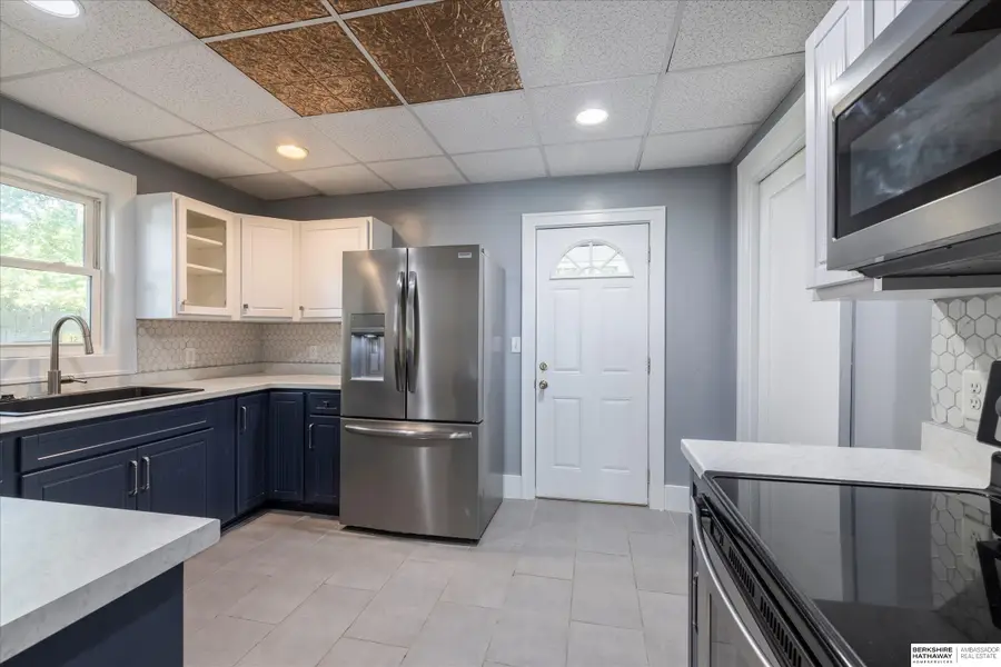 533 Benton Street, Council Bluffs, IA 51503 - #2