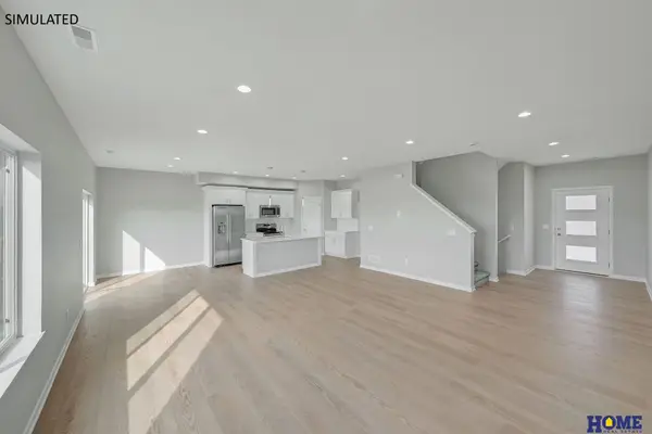 127 W Cowdrey Lane, Lincoln, NE 68523