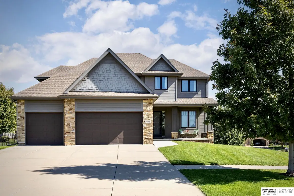 2809 N Hws Cleveland Boulevard, Omaha, NE 68116 - #1