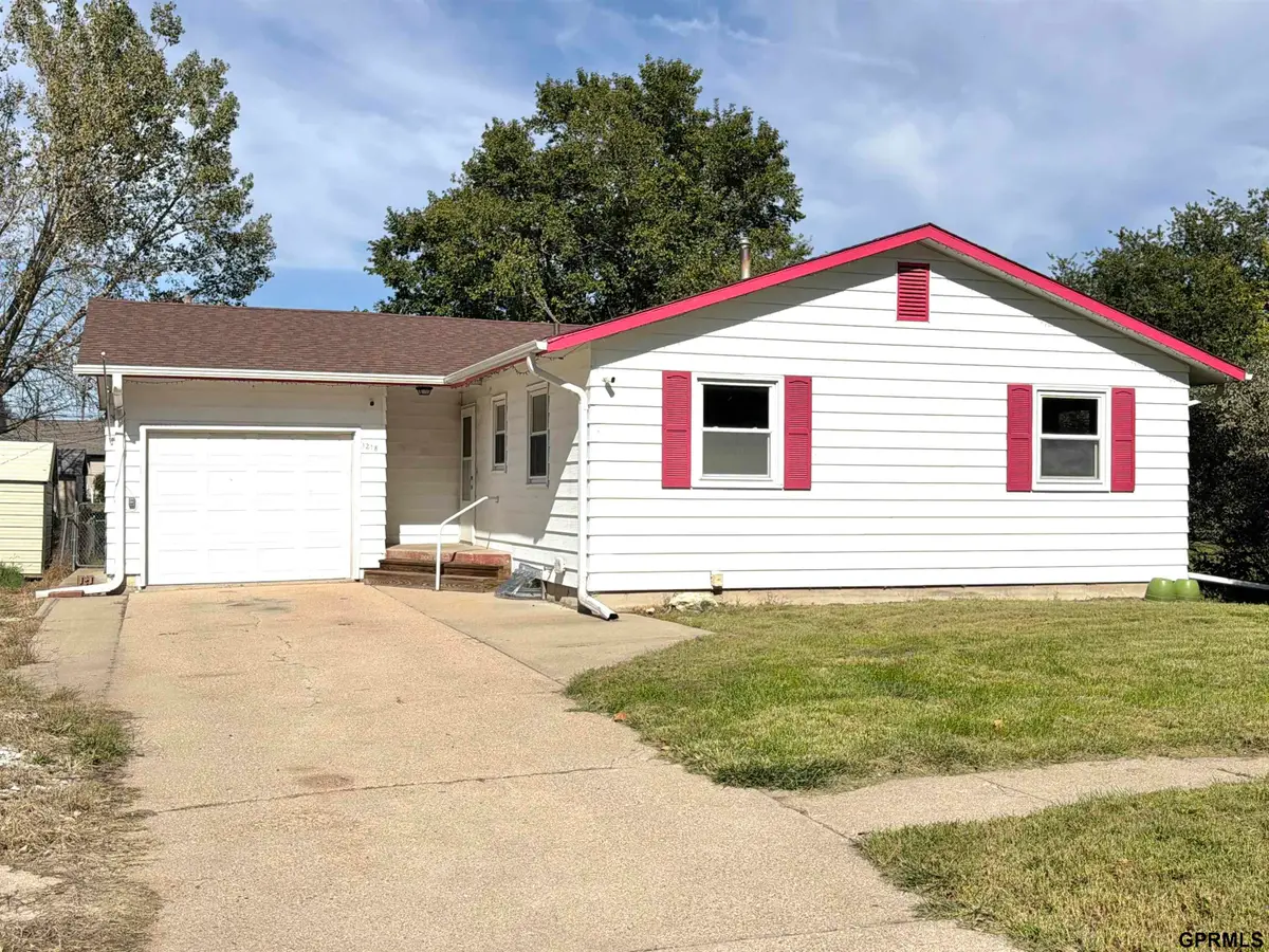 1218 I Street, Geneva, NE 68361 - #1