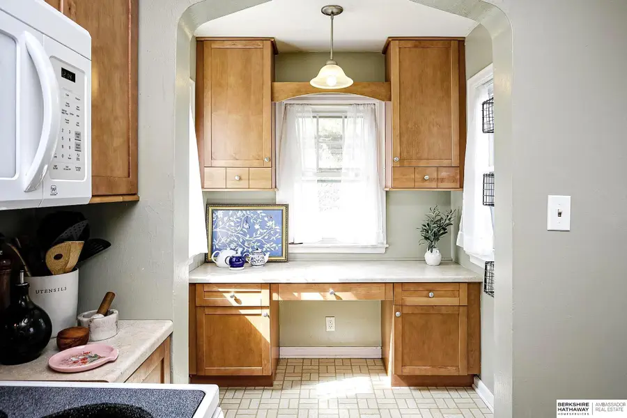 1328 S 51 Avenue, Omaha, NE 68106 - #2