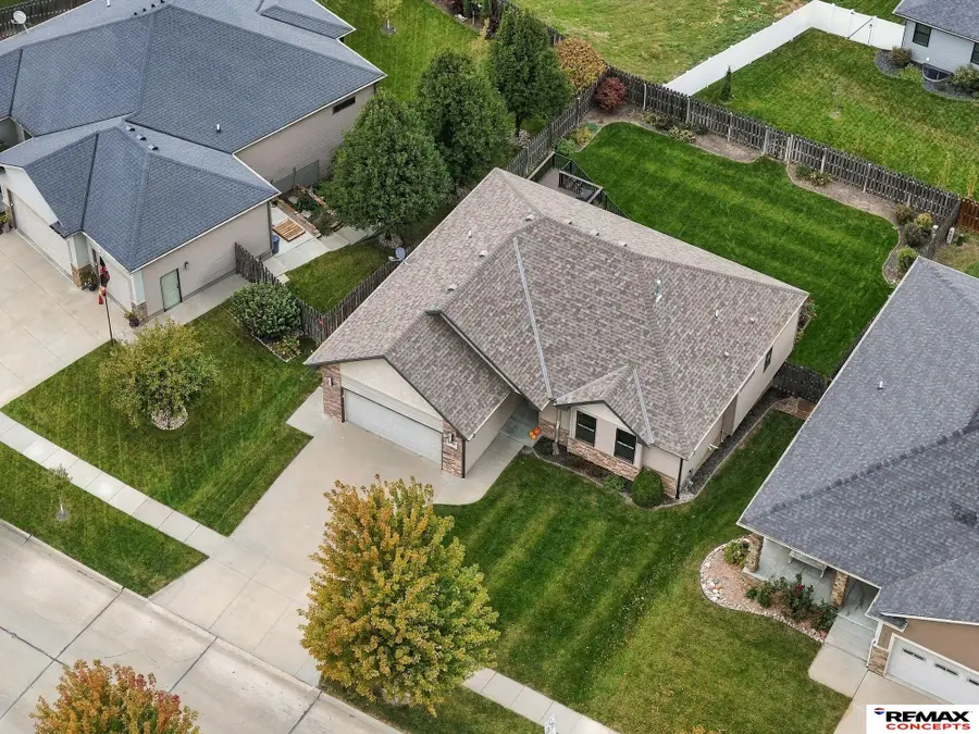 7390 Yankee Woods Drive, Lincoln, NE 68516 - #2