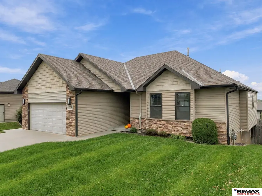7390 Yankee Woods Drive, Lincoln, NE 68516 - #3