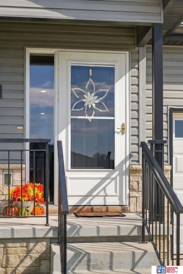 5806 S 94th Street, Lincoln, NE 68526
