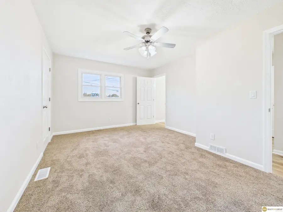 6626 Parkview Lane, Omaha, NE 68104 - #2